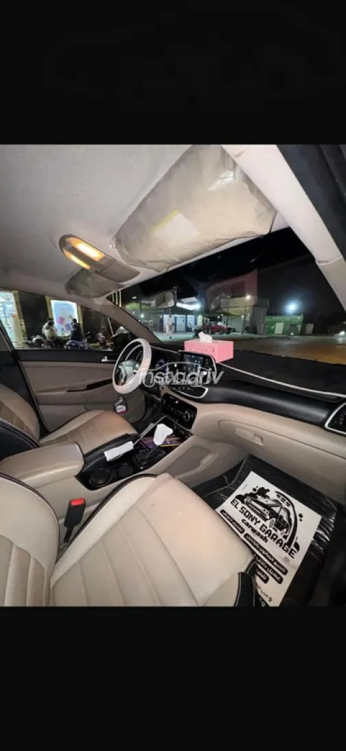 هيونداي توسان 2020 فضي مستعملة للبيع - 4