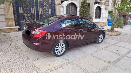 هوندا سيفك 2013 أحمر غامق مستعملة للبيع - 5