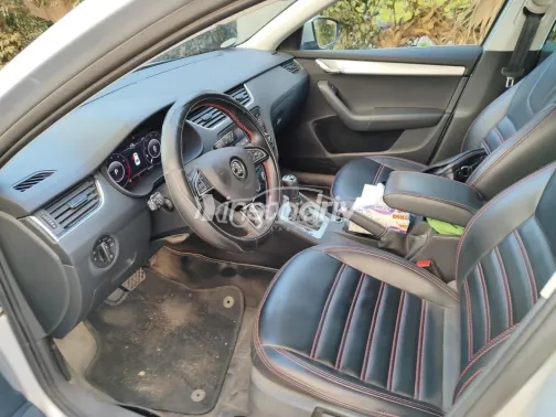 سكودا اوكتافيا A7 2020 فضي مستعملة للبيع - 3