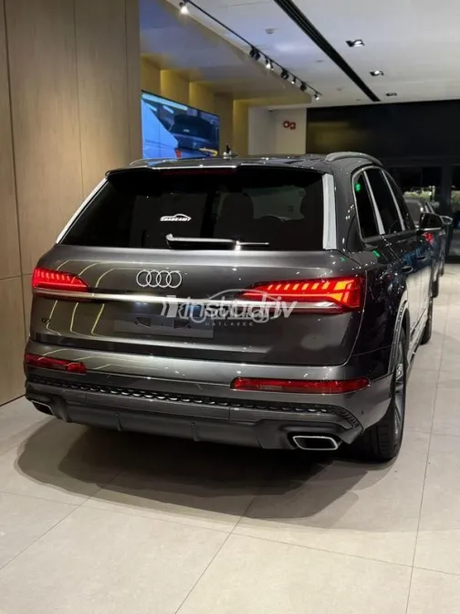 اودي Q7 2025 رمادي مستعملة للبيع - 2
