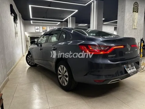 رينو ميجان 2022 رمادي مستعملة للبيع - 3