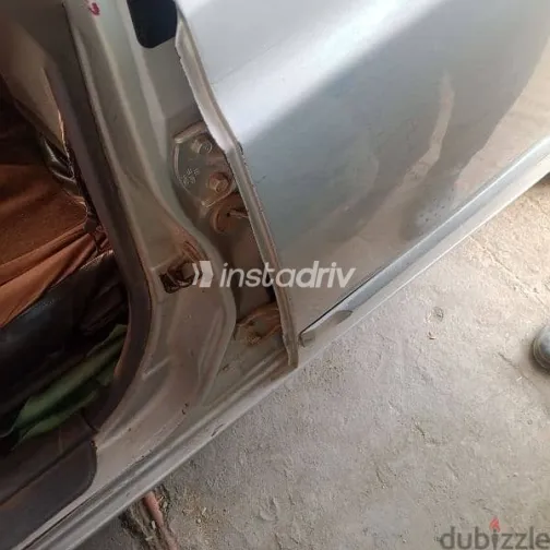 هيونداي فيرنا 2006 فضي مستعملة للبيع - 5