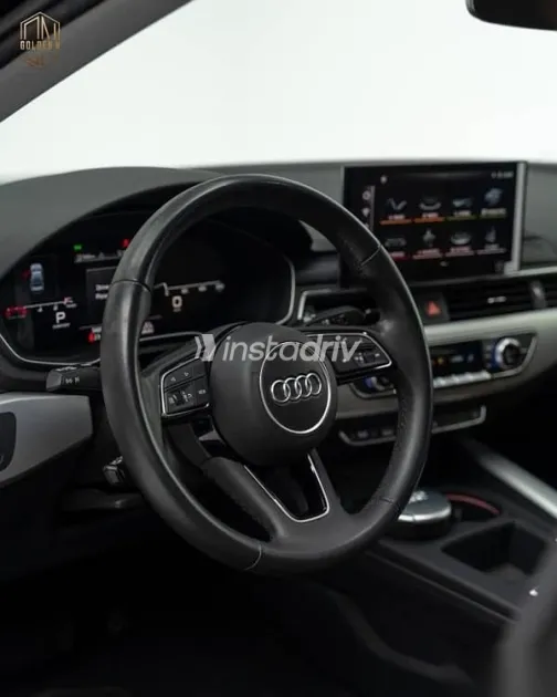 اودي A4 2022 أسود مستعملة للبيع - 7