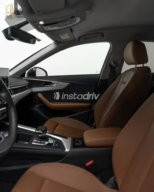 اودي A4 2022 أسود مستعملة للبيع - 9