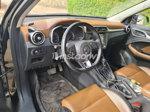 ام جى ZS 2022 أسود مستعملة للبيع - 2