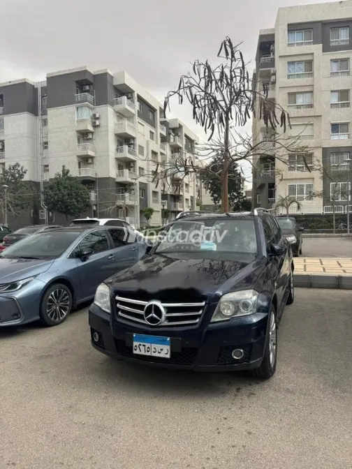 مرسيدس SLK 300 2010 أسود مستعملة للبيع - 1