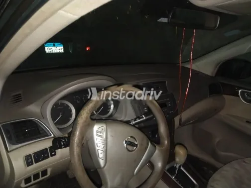 نيسان سنترا 2018 أبيض مستعملة للبيع - 4