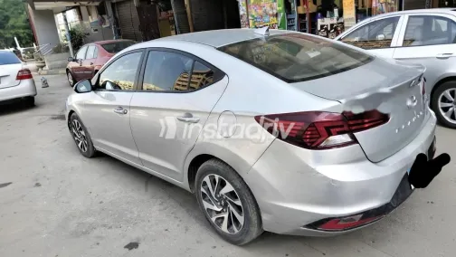 هيونداي إلنترا اى دى 2020 أبيض مستعملة للبيع - 4