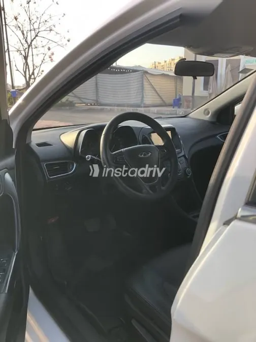 شيرى اريزو 3 2020 أبيض مستعملة للبيع - 4