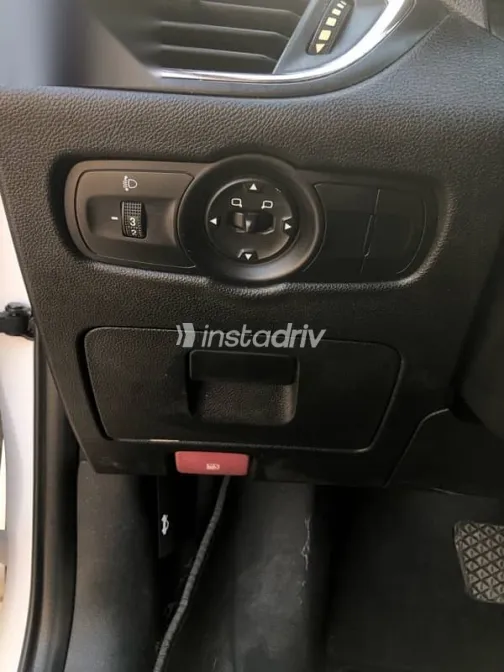 شيرى اريزو 3 2020 أبيض مستعملة للبيع - 8