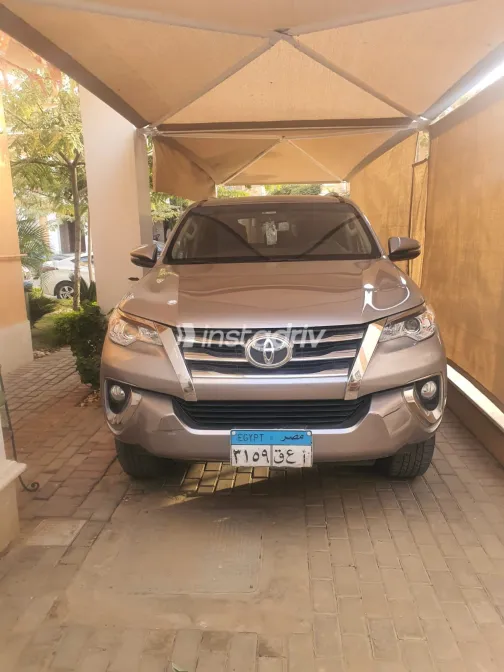 تويوتا فورتشنر 2021 أبيض مستعملة للبيع - 4