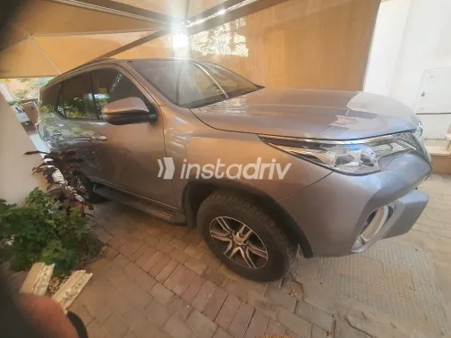 تويوتا فورتشنر 2021 أبيض مستعملة للبيع - 10