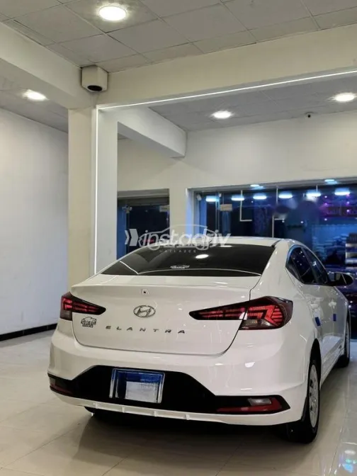 هيونداي إلنترا اى دى 2020 أبيض مستعملة للبيع - 3