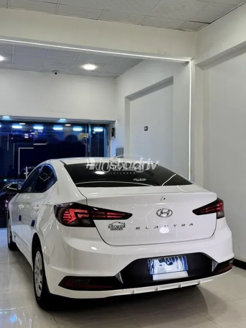 هيونداي إلنترا اى دى 2020 أبيض مستعملة للبيع - 5