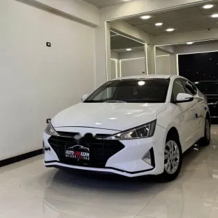 هيونداي إلنترا اى دى 2020 أبيض مستعملة للبيع