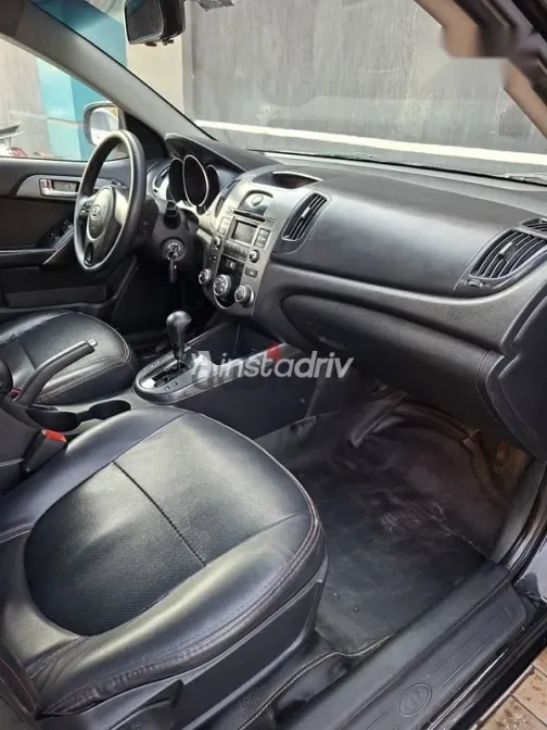 كيا سيراتو 2010 أسود مستعملة للبيع - 5