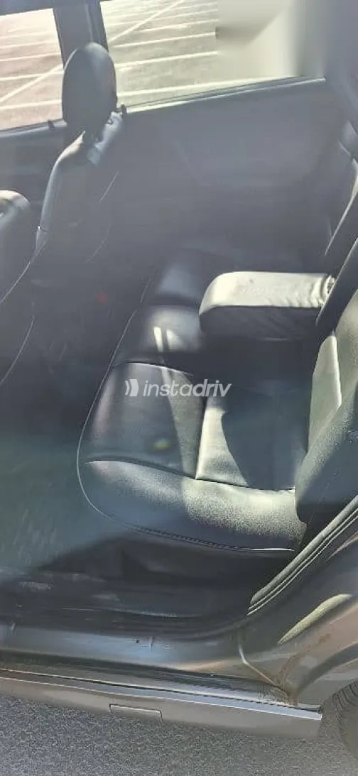 اوبل فيكترا 1997 رمادي مستعملة للبيع - 4