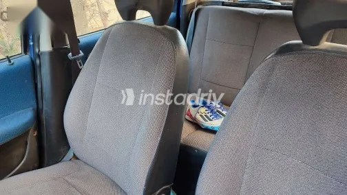 فيات بونتو 2000 أزرق غامق مستعملة للبيع - 9