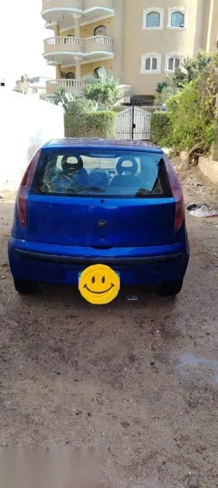 فيات بونتو 2000 أزرق غامق مستعملة للبيع