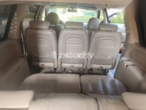 كيا كارنفال 2010 أسود مستعملة للبيع - 5