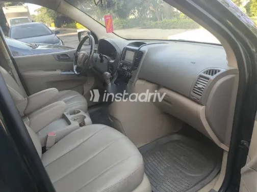 كيا كارنفال 2010 أسود مستعملة للبيع - 6