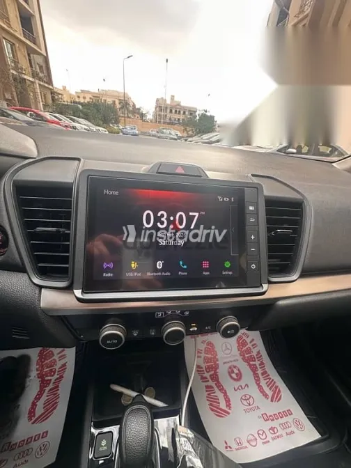 هوندا سيتى 2022 فضي مستعملة للبيع - 9