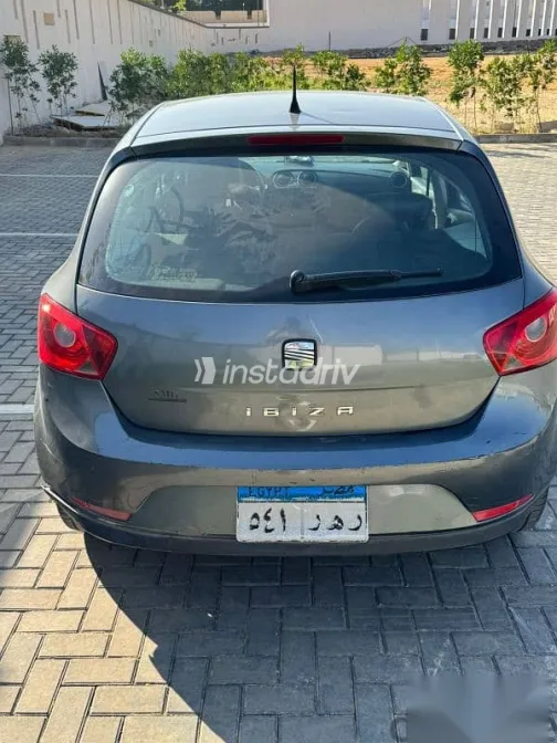 Seat Ibiza 2012 Gray Used for Sale - 2