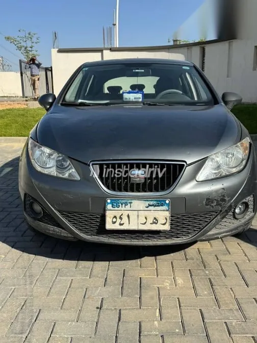 Seat Ibiza 2012 Gray Used for Sale - 3