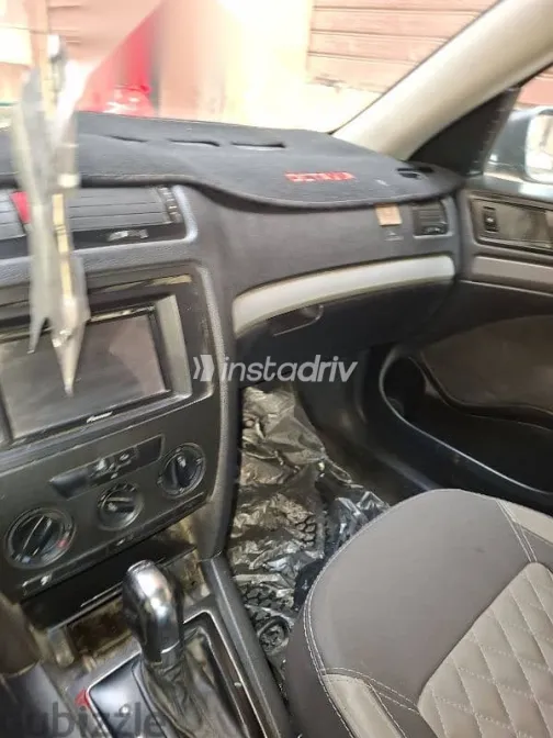 سكودا اوكتافيا 2005 رمادي مستعملة للبيع - 5