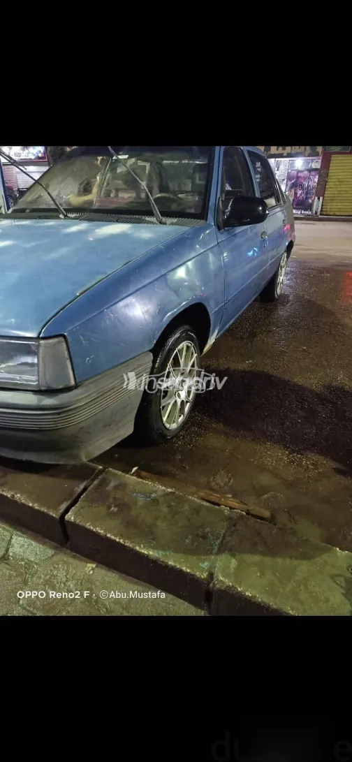 اوبل كاديت 1988 أزرق غامق مستعملة للبيع - 1