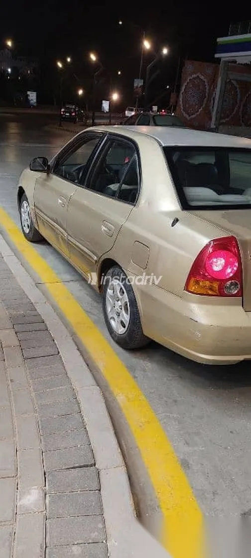 Hyundai Verna 2007 Gold Used for Sale - 9