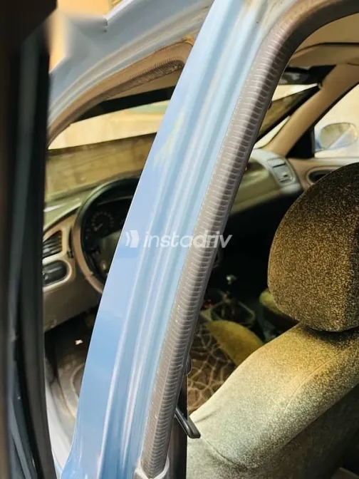 دايو لانوس 2005 أزرق غامق مستعملة للبيع - 3