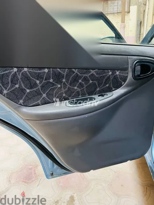 دايو لانوس 2005 أزرق غامق مستعملة للبيع - 7