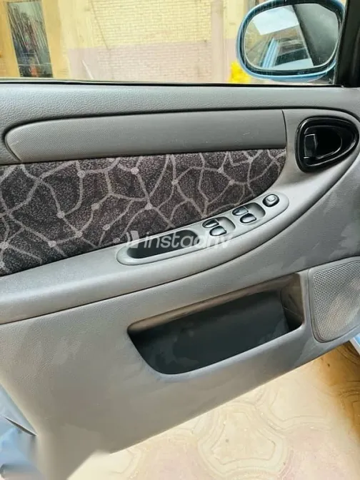 دايو لانوس 2005 أزرق غامق مستعملة للبيع - 8