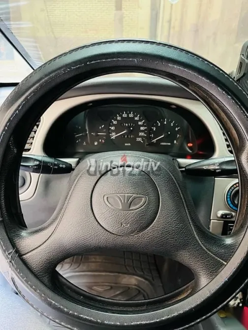 دايو لانوس 2005 أزرق غامق مستعملة للبيع - 9