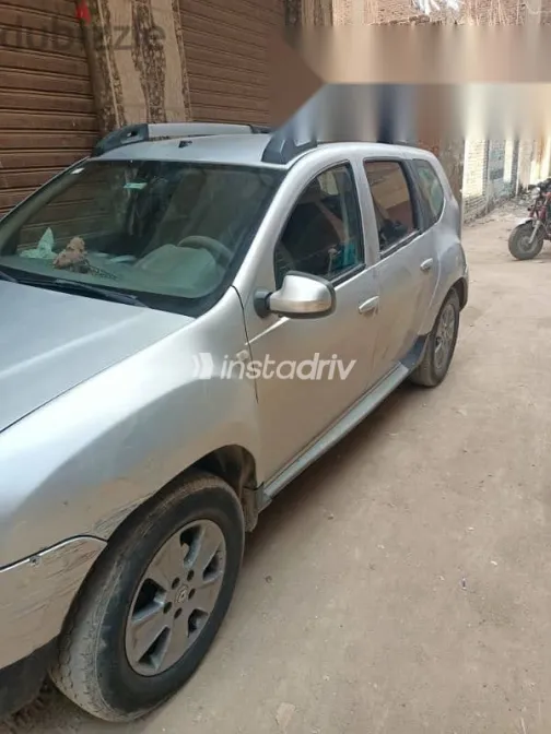 Renault Duster 2017 Silver Used for Sale - 3