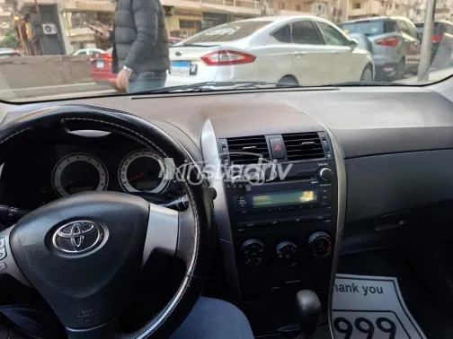 Toyota Corolla 2010 Gold Used for Sale - 4