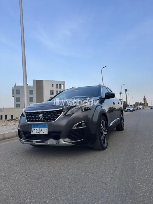 بيجو 3008 2020 رمادي مستعملة للبيع - 1