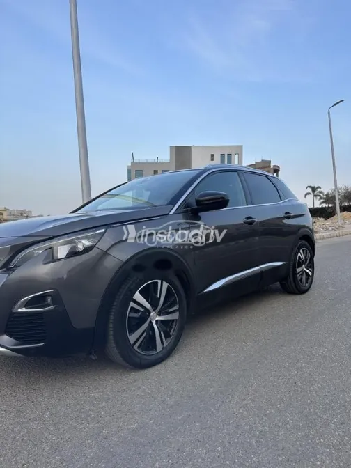 بيجو 3008 2020 رمادي مستعملة للبيع - 2