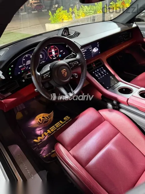 بورش تايكان 2024 رمادي مستعملة للبيع - 3