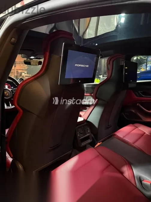 بورش تايكان 2024 رمادي مستعملة للبيع - 4