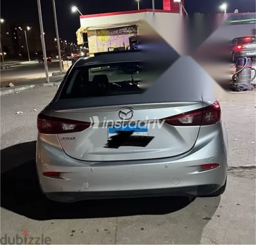 مازدا 3 2018 فضي مستعملة للبيع - 4