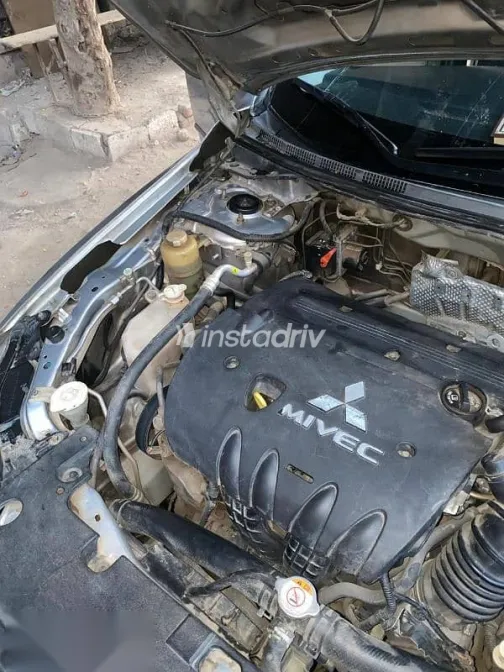 ميتسوبيشي لانسر 2015 فضي مستعملة للبيع - 2