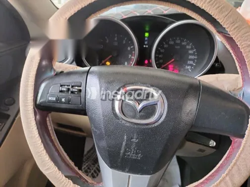 مازدا 3 2011 أحمر مستعملة للبيع - 2