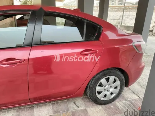 مازدا 3 2011 أحمر مستعملة للبيع - 10