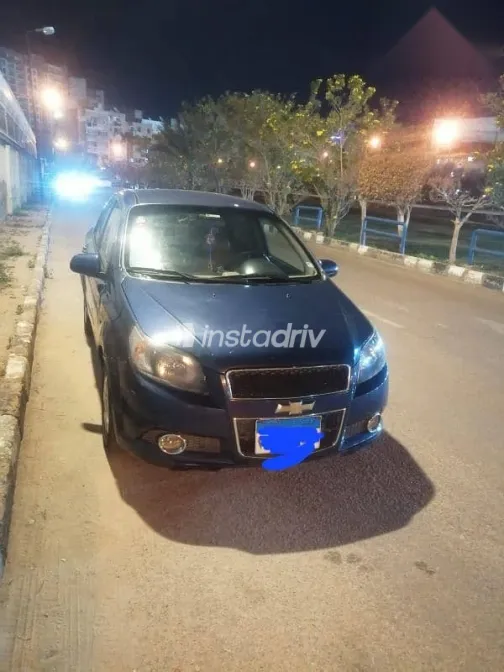 شيفروليه افيو 2017 أزرق غامق مستعملة للبيع - 1