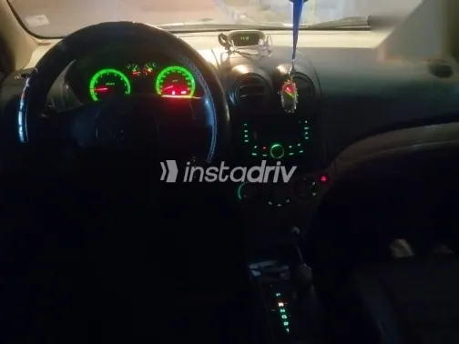 شيفروليه افيو 2017 أزرق غامق مستعملة للبيع - 4