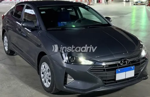 هيونداي إلنترا 2026 رمادي مستعملة للبيع - 1