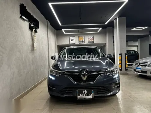 Renault Megane 2022 Gray Used for Sale - 1