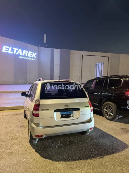 Hyundai Matrix 2010 Silver Used for Sale - 1